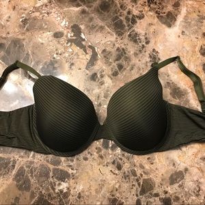 Victoria’s Secret uplift semi-Demi bra